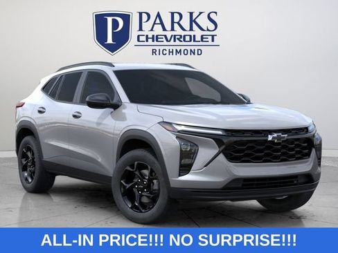 New 2026 Chevrolet Trax LT w/ Driver Confidence Package FWD image 2