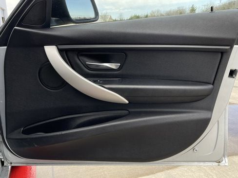 Used 2017 BMW 320i xDrive Sedan image 19