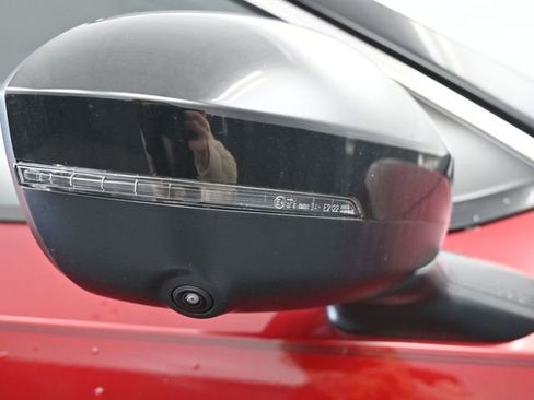 Used 2025 Nissan Kicks SR FWD image 39