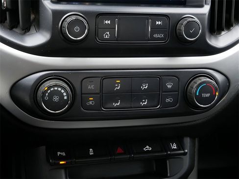 Used 2020 Chevrolet Colorado LT w/ Safety Package image 24