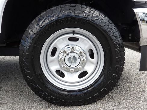 Used 2022 Ford F250 XL w/ Power Equipment Group AWD/4WD image 65
