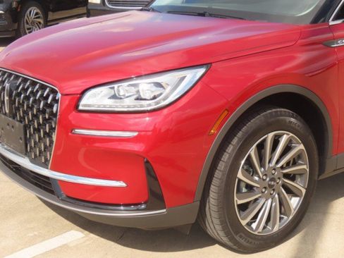 Used 2024 Lincoln Corsair Reserve FWD image 3