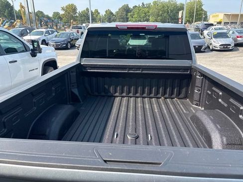Used 2025 Chevrolet Silverado 2500 Custom w/ Custom Value Package AWD/4WD image 15