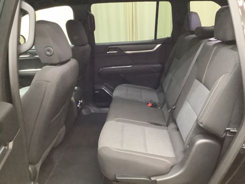 Used 2025 GMC Acadia Elevation FWD image 25