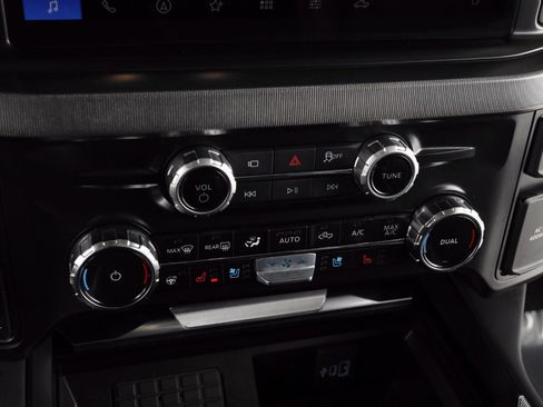 Used 2025 Ford F250 Platinum image 22