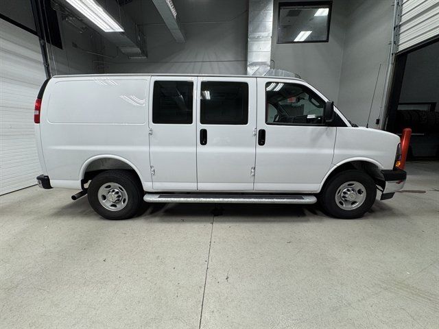 Used 2025 Chevrolet Express 2500 w/ Driver Convenience Package RWD image 9