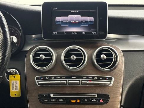 Used 2019 Mercedes-Benz GLC 300 4MATIC Coupe image 19