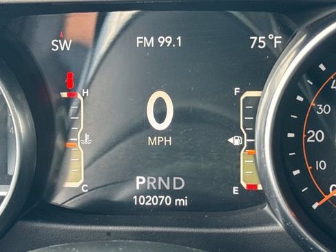 Used 2020 Jeep Wrangler Unlimited Sahara AWD/4WD image 19