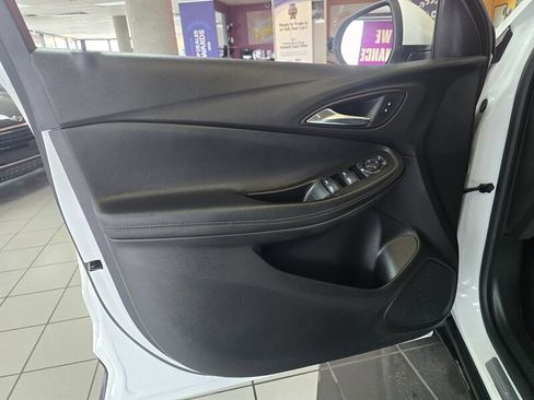Used 2021 Buick Encore GX Preferred w/ Cold Weather Comfort Package FWD image 7