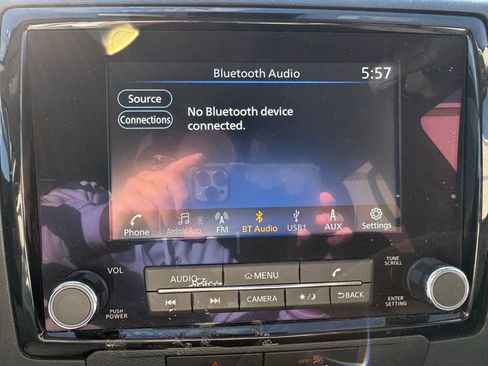 Used 2022 Nissan Frontier SV image 17