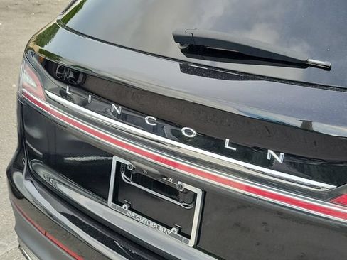 Certified 2023 Lincoln Nautilus FWD w/ Premium Package image 7
