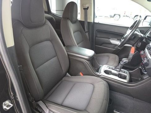 Used 2022 Chevrolet Colorado LT w/ LT Convenience Package image 11