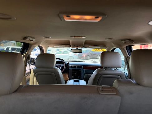 Used 2012 GMC Yukon SLT w/ SLT-2 Equipment Package AWD/4WD image 8
