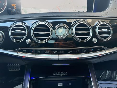 Used 2017 Mercedes-Benz S 550 Sedan w/ Sport Package image 17