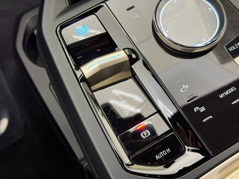 Used 2023 BMW iX xDrive50 w/ Sport Package image 33