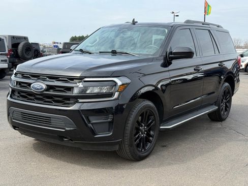 Used 2022 Ford Expedition XLT AWD/4WD image 4
