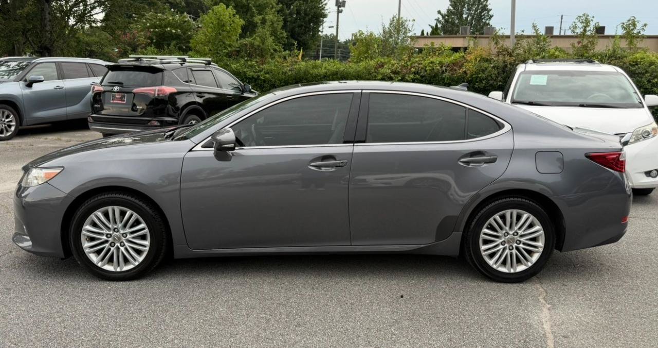 Used 2014 Lexus ES 350 w/ Luxury Package FWD image 4