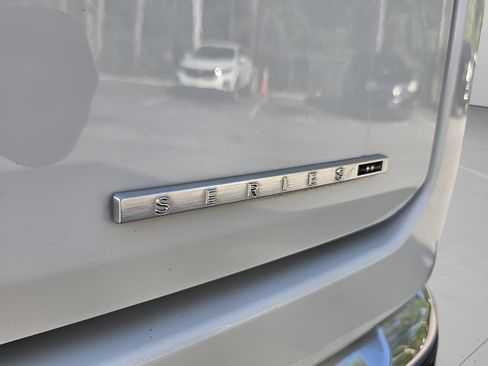 Used 2024 Jeep Wagoneer L Series II RWD image 31