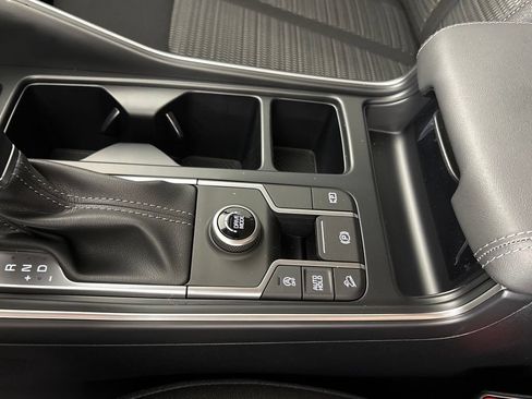 New 2026 Kia Sorento LX FWD image 40