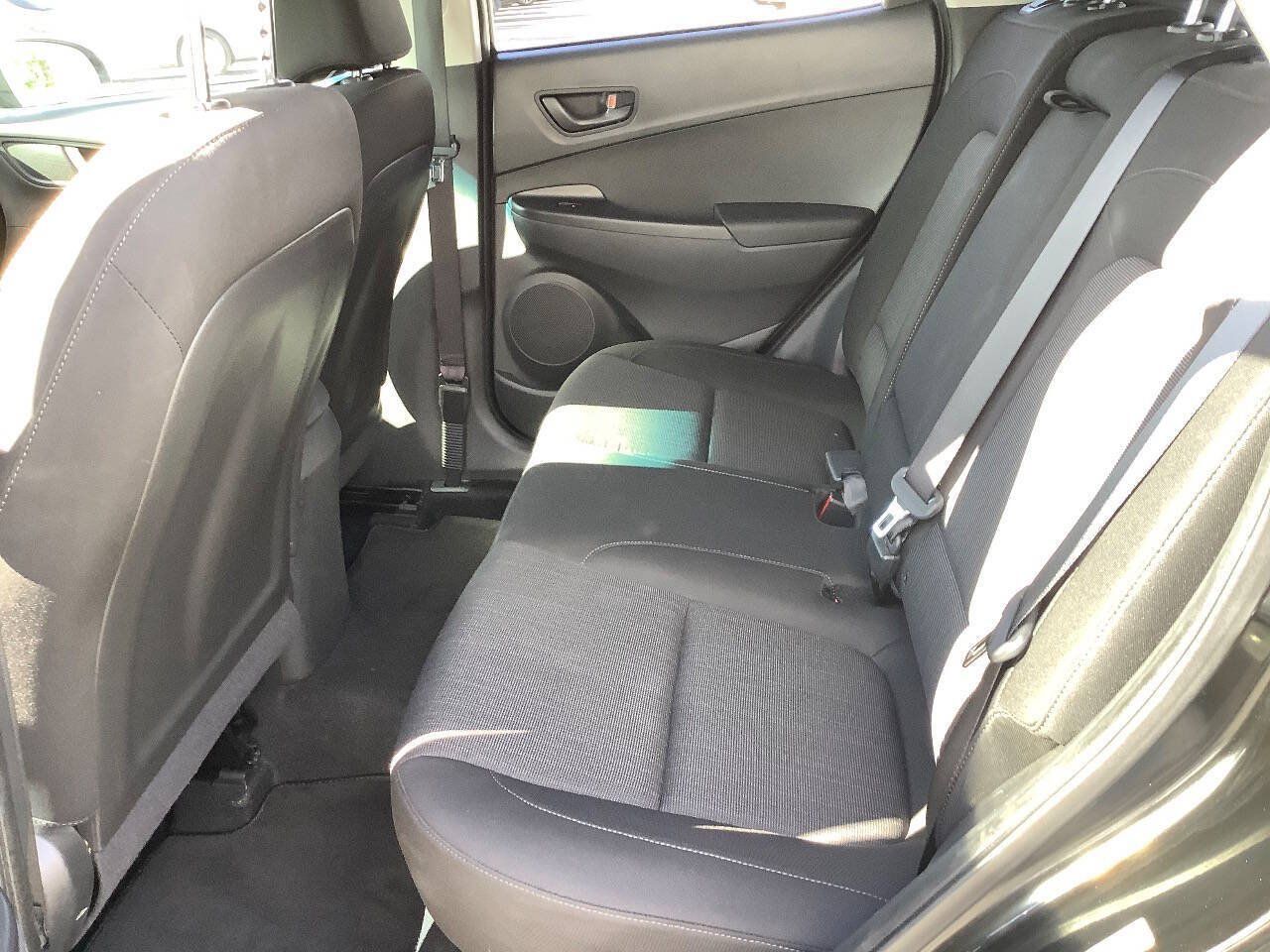 Used 2022 Hyundai Kona SEL AWD/4WD image 28