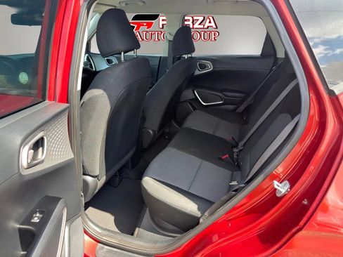 Used 2023 Kia Soul LX w/ Option Group 015 FWD image 12
