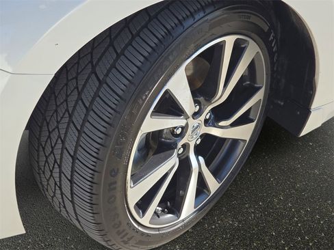 Used 2017 Nissan Maxima 3.5 SV w/ Interior Lighting Package image 34