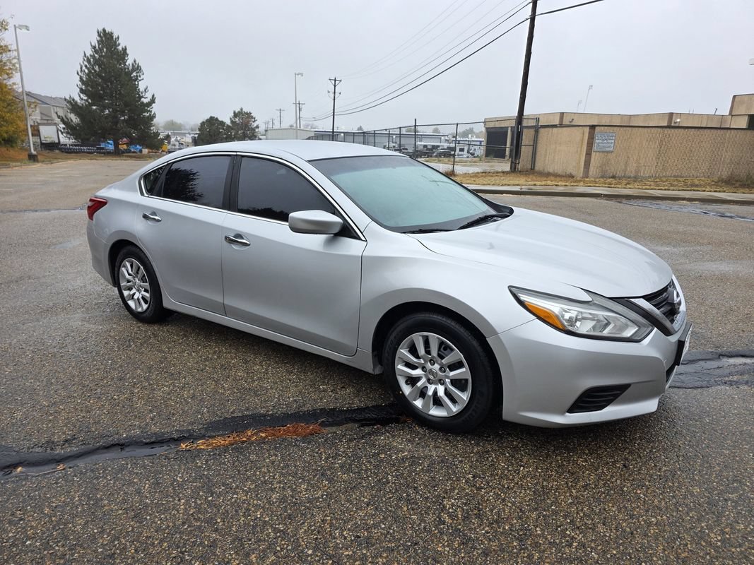 Used 2016 Nissan Altima 2.5 S w/ Power Driver Seat Package FWD image 10