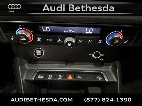 Certified 2025 Audi Q3 2.0T Premium w/ Convenience Package image 22