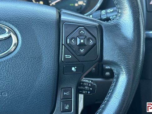 Used 2019 Toyota Sequoia Platinum AWD/4WD image 31