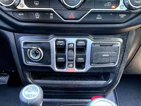 Certified 2023 Jeep Wrangler Unlimited Sport AWD/4WD image 16