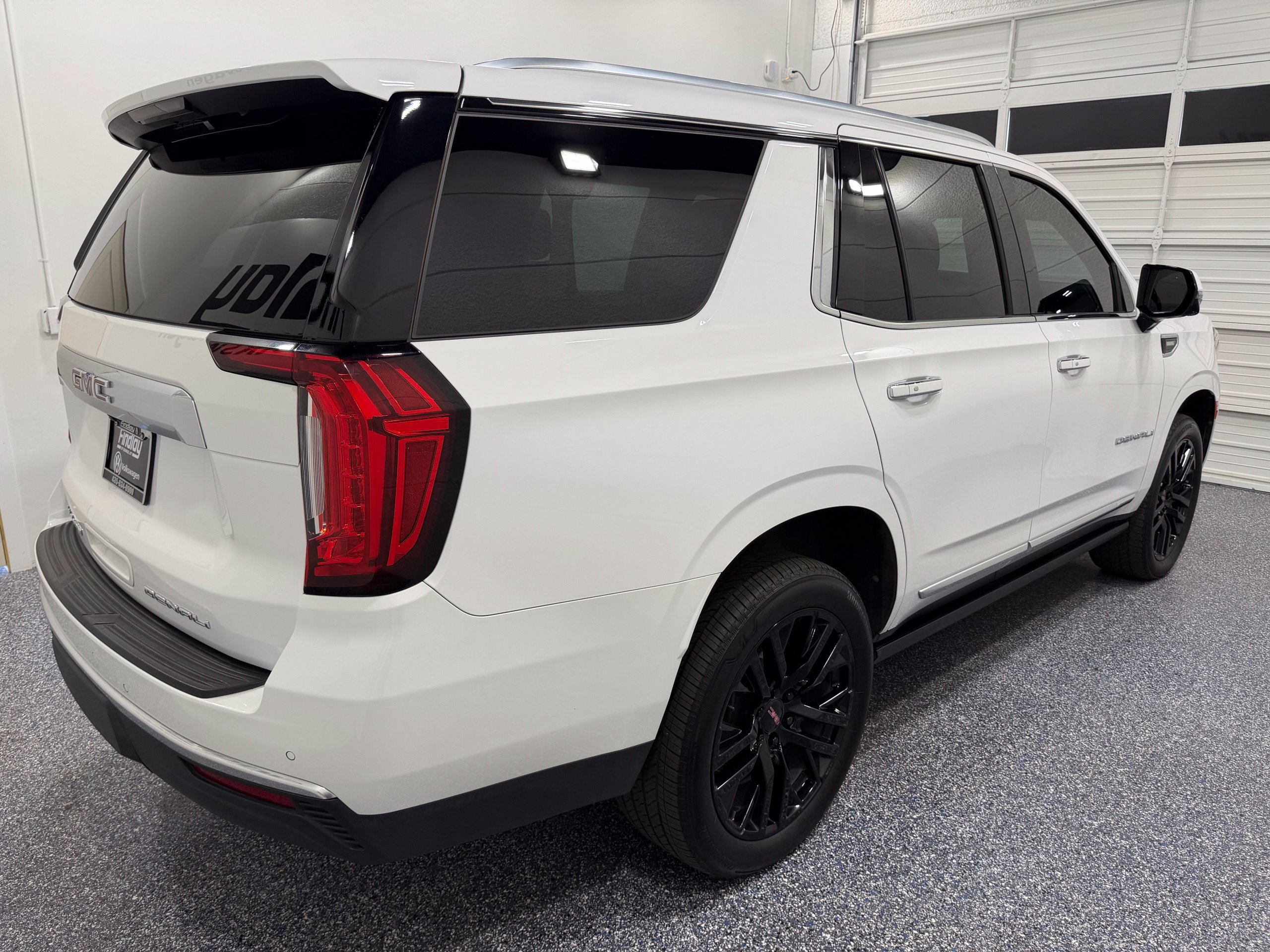Used 2021 GMC Yukon Denali AWD/4WD image 9
