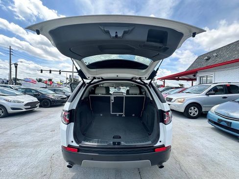 Used 2019 Land Rover Discovery Sport SE AWD/4WD image 7