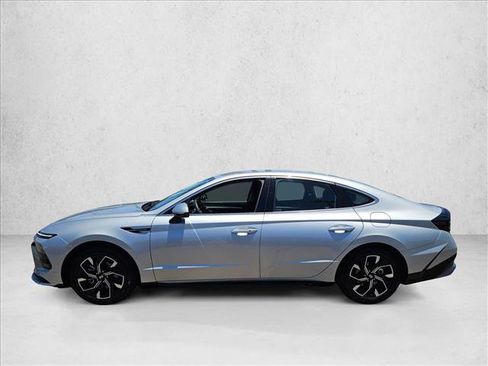 Certified 2024 Hyundai Sonata SEL FWD image 17