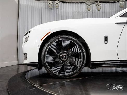 Used 2024 Rolls-Royce Spectre w/ Spectre Launch Package AWD/4WD image 8