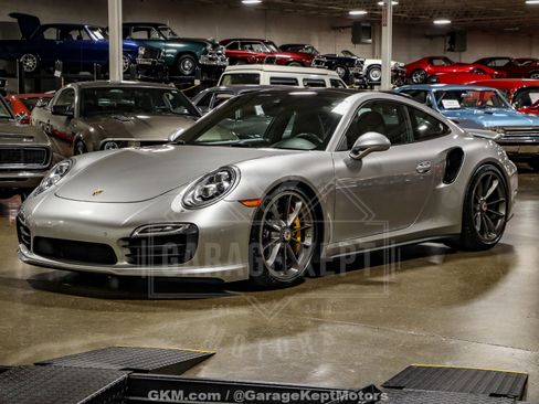 Used 2014 Porsche 911 Turbo S image 14