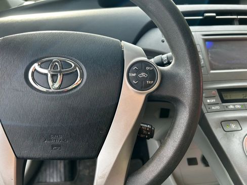 Used 2014 Toyota Prius Two image 15