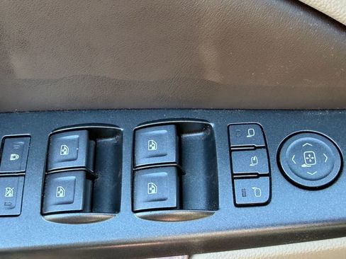 Used 2016 Chevrolet Tahoe LTZ RWD image 7