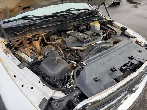 Used 2018 RAM 5500 Tradesman w/ Power & Remote Entry Group image 20