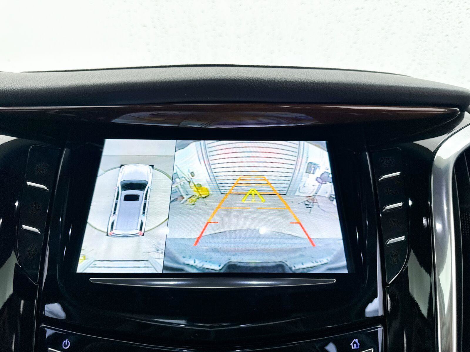 Used 2016 Cadillac Escalade Luxury RWD image 13