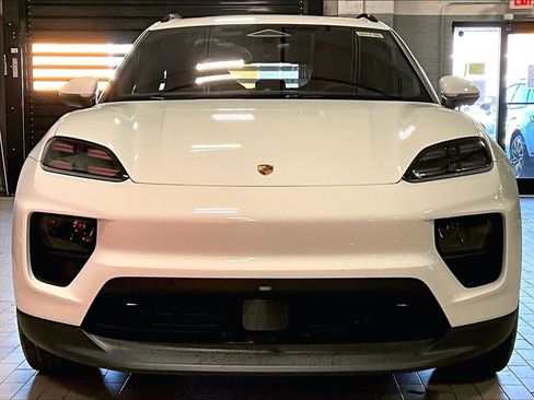 Used 2026 Porsche Macan 4 Electric AWD/4WD image 22