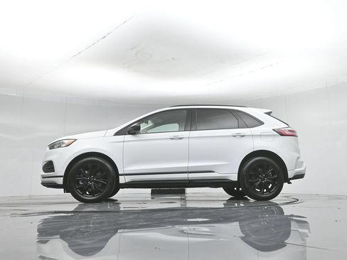 Used 2022 Ford Edge SE w/ Black Appearance Package AWD/4WD image 8