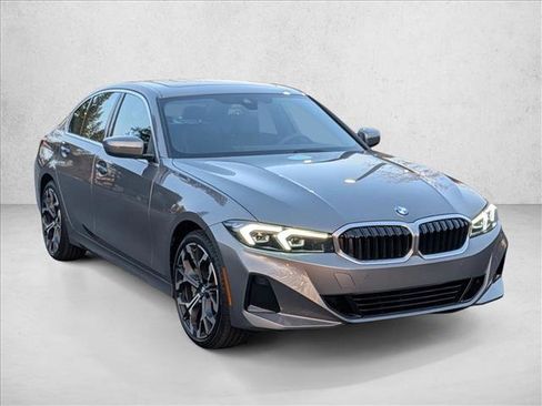 Used 2026 BMW 330i xDrive Sedan w/ Premium Package AWD/4WD image 3