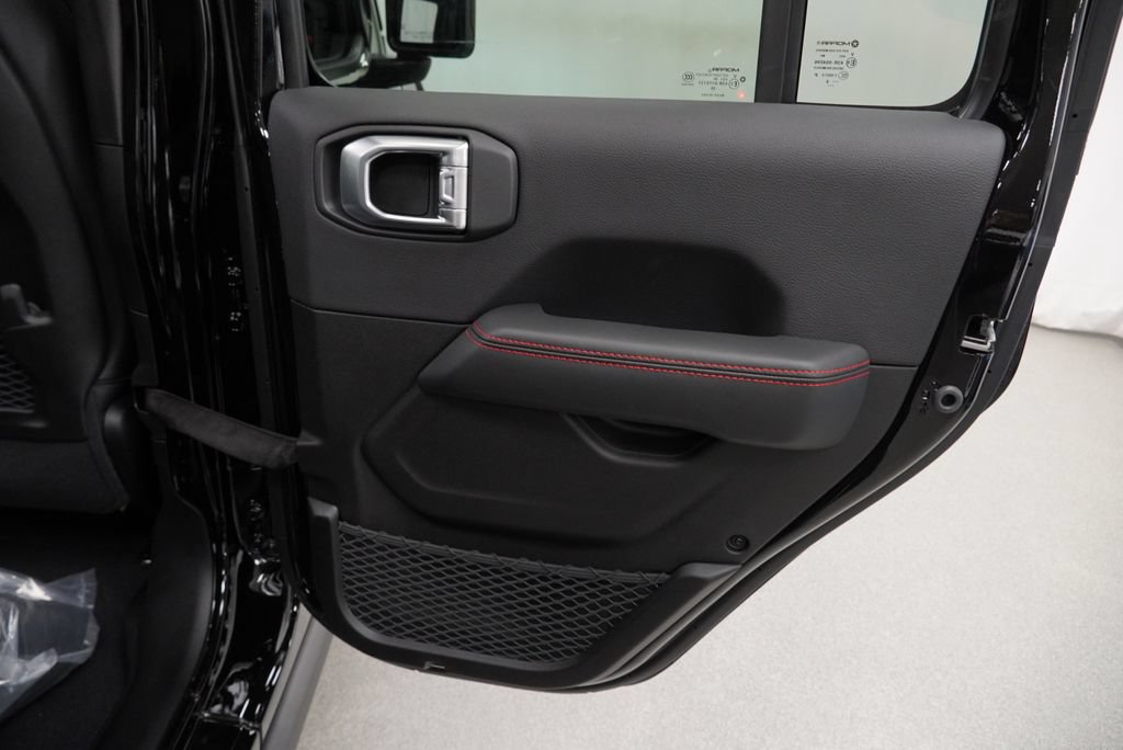 New 2026 Jeep Wrangler Unlimited Rubicon AWD/4WD image 32
