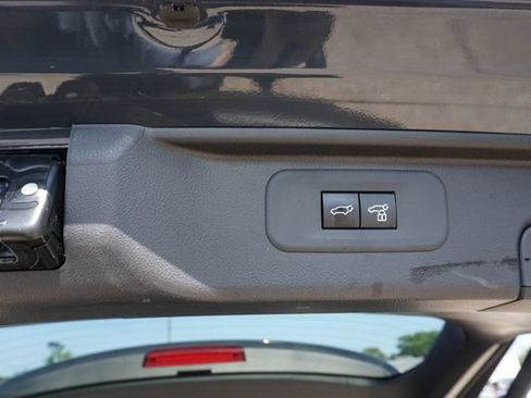 Used 2025 Toyota Grand Highlander FWD image 10
