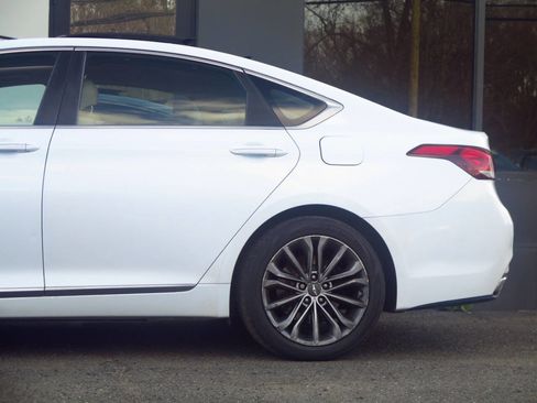 Used 2015 Hyundai Genesis 3.8 w/ Option Group 04 image 32