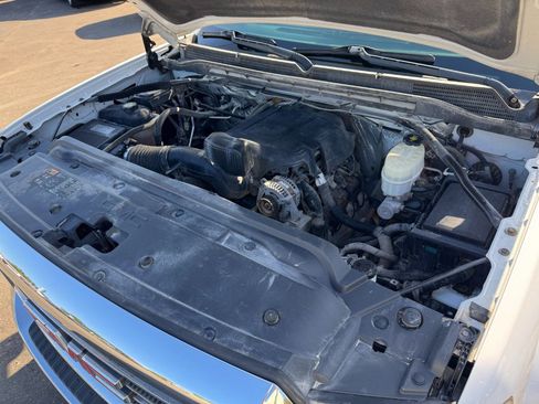 Used 2015 GMC Sierra 3500 2WD Crew Cab image 21