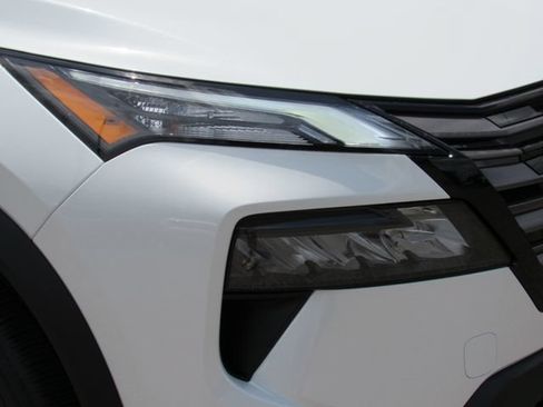 New 2026 Nissan Rogue SV FWD image 10