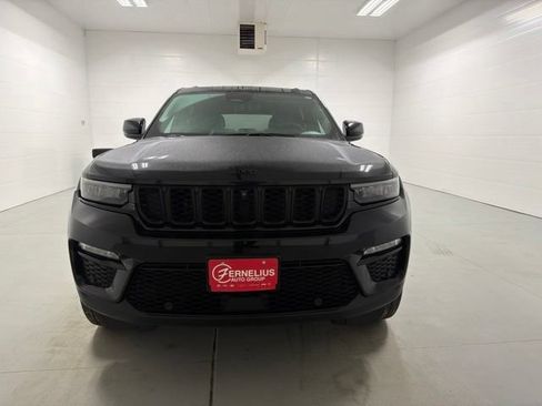 Used 2024 Jeep Grand Cherokee Limited w/ Luxury Tech Group II AWD/4WD image 2