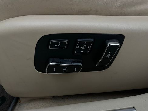 Used 2014 Lexus LS 460 w/ Comfort Package image 10