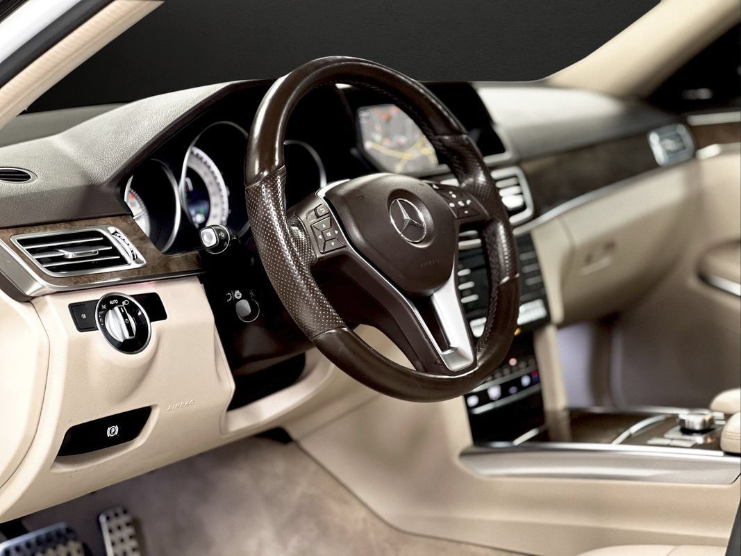 Used 2016 Mercedes-Benz E 350 4MATIC Wagon image 16